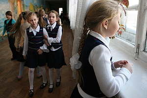 «Они о сексуальном насилии знают лучше нас с вами» Российских детей снова решили защитить запретами. Почему это не сработает