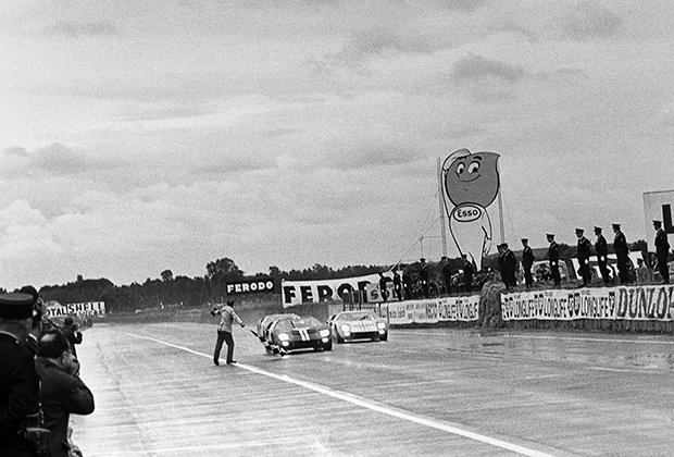Фото-финиш гонки «24 часа Ле-Мана», 1966 год 