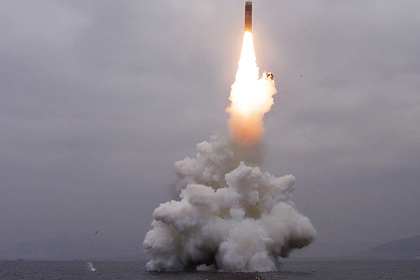 Северная Корея необычно пустила ракеты в сторону Японии