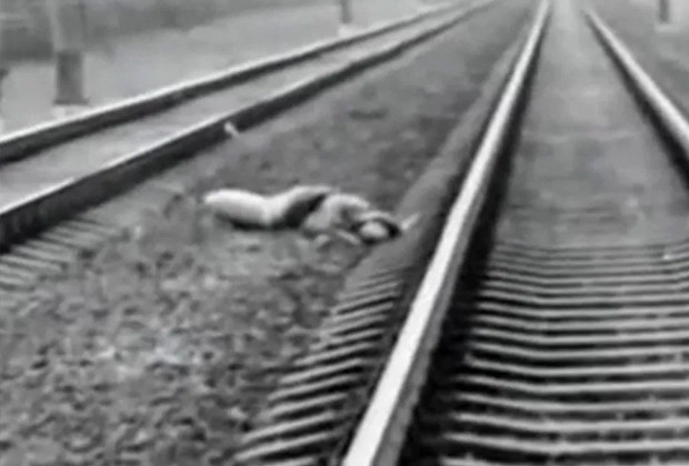 Тело жертвы, сброшенное Нагиевым с поезда
