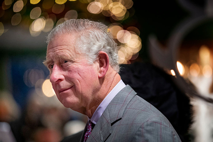 Принц Чарльз оказался в центре скандала с поддельными картинами