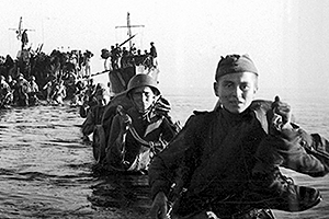 «Красной армии пришлось вжиматься в землю» Эти острова стали ключом к освобождению Прибалтики от нацистов. Сражение за них шло месяц