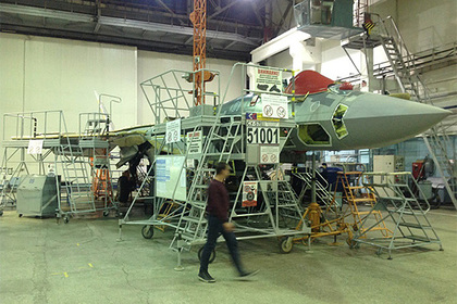 Сборку серийного Су-57 показали на видео