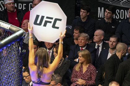 Комментатор UFC вспомнил о реакции трибун на появление Трампа