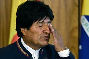 Президент Боливии ушел в отставку Эво Моралес правил 14 лет. Его обвинили в подтасовке итогов выборов