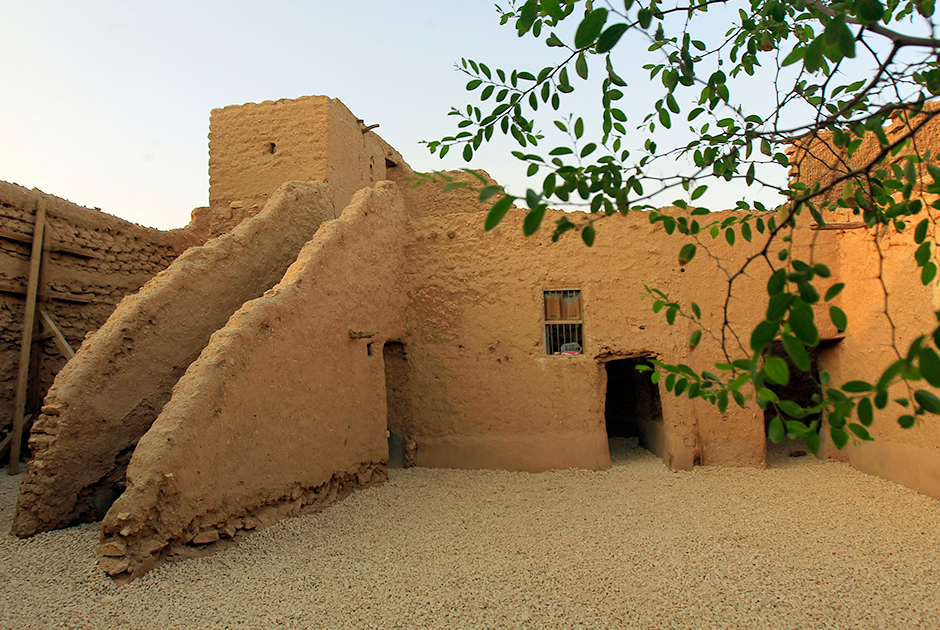Исторический район Эт-Турайф в пригороде Эд-Диръии ближе других саудовских мест из списка ЮНЕСКО расположен к Эр-Рияду