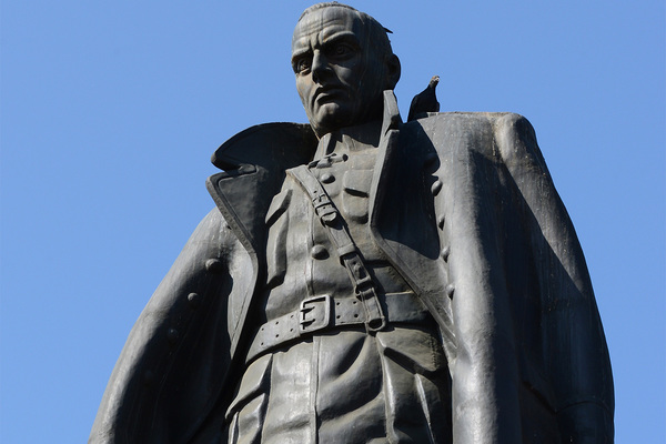 Памятник Александру Колчаку 