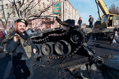 25 лет назад российских военных послали в Грозный и бросили. Кому это было выгодно?