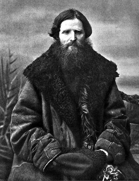 Мужчина в овчинном тулупе, 1900-е годы.