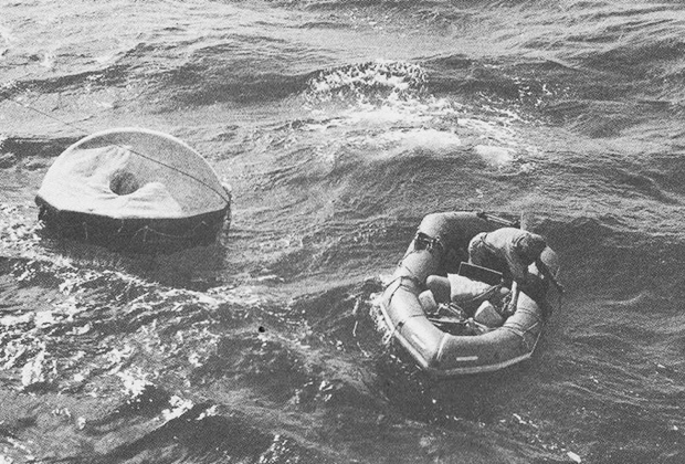 Спасательный плот и надувная лодка