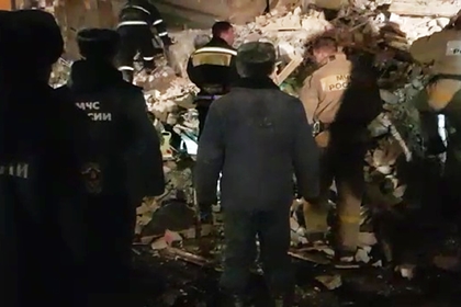 Момент обрушения дома после взрыва в российском городе попал на видео