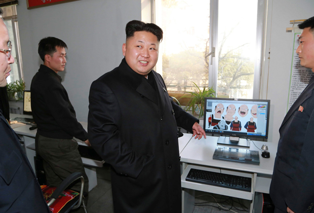 Ким Чен Ын во время визита на мультипликационную студию