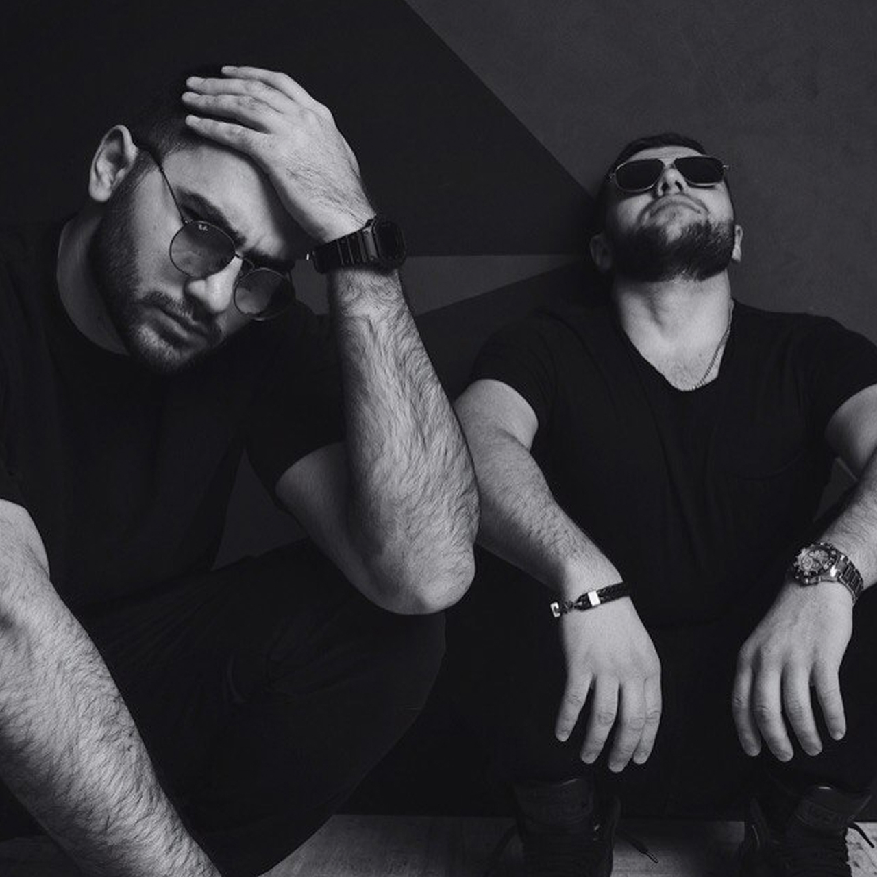 Рэперы Hammali & Navai Пожаловались В Полицию На Обстрел Неизвестными:  Криминал: Силовые Структуры: Lenta.ru