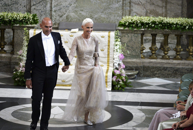 Микаэль Больос и Мари Фредрикссон на церемонии венчания принцессы Швеции