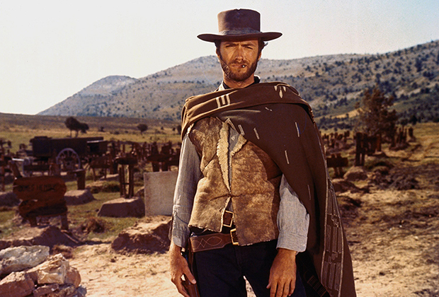Клинт Иствуд в фильме «Хороший, плохой, злой» 1966 года. Иствуд в раннем варианте стетсона, пончо, безрукавке из овчины и рубашке. Характерный пояс с крупными пряжками ковбои использовали в основном для ношения пистолетов большого калибра