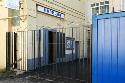 Наркодилер выпрыгнул из окна отдела полиции в Москве