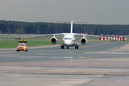 Российский самолет вернулся в аэропорт из-за трещины в лобовом стекле