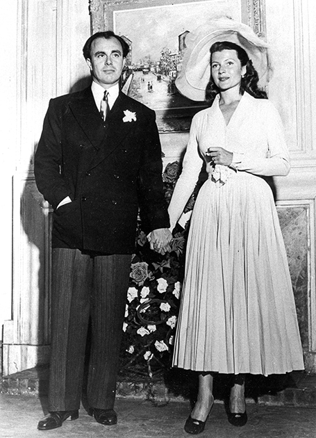 Актриса Рита Хейворт на свадьбе с принцем Али Салманом Ага Ханом, 1949 год