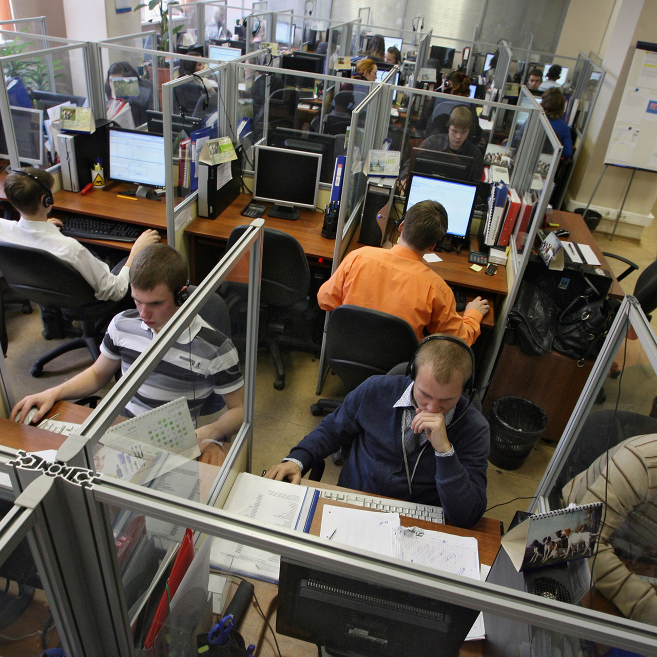 Коллекторская компания. Колл центр офис. Оператор коллекторского агентства. Оператор коллекторского агентства. Национальная служба взыскания коллекторское агентство.