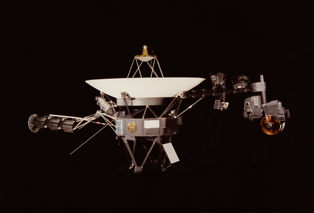Вояджер-2 прислал данные из межзвездного пространства