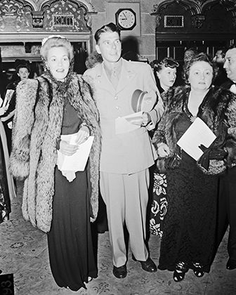 Пара на премьере картины «Янки Дудл Денди», 1942 год