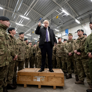 Борис Джонсон на военной базе в Эстонии