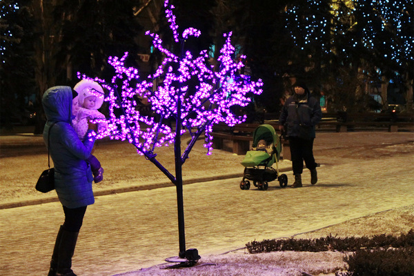 Праздничная подсветка в Донецке