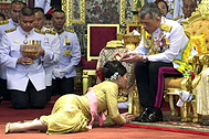 Тайский король Маха Вачиралонгкорн во время церемонии коронации 