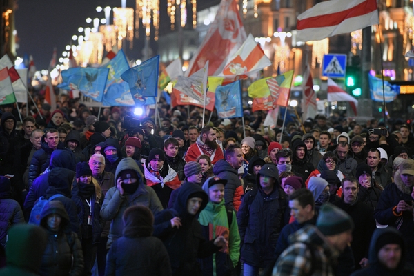 Участники несанкционированной акции в центре Минска (архивное фото)