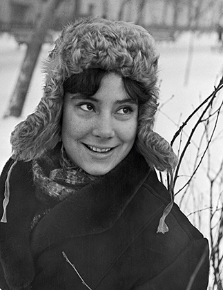 Актриса Татьяна Самойлова в мерлушковой ушанке, 1958 год