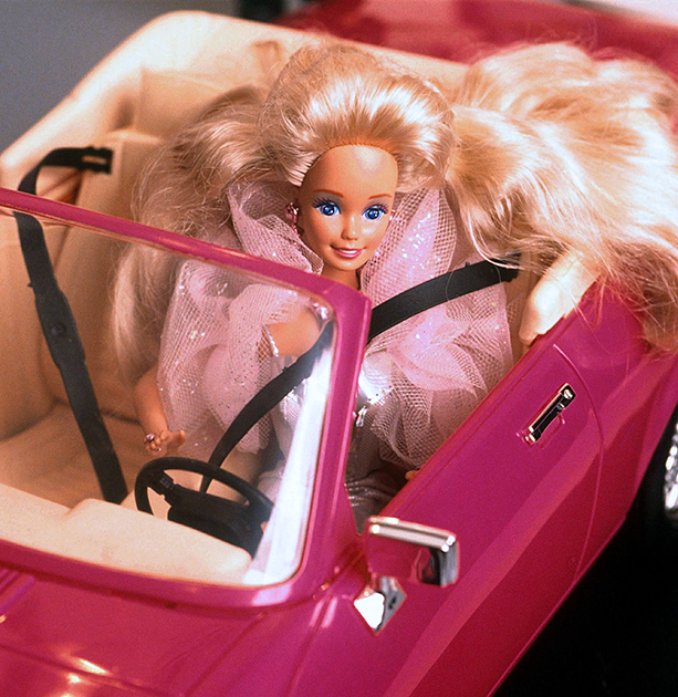 Кукла Barbie и ее атрибуты