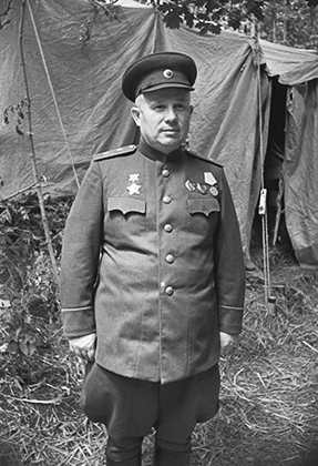 Генерал-лейтенант Никита Хрущев во время Великой Отечественной войны, июль 1943 года