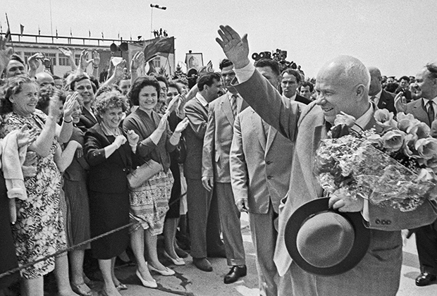 Церемония встречи Хрущева в аэропорту Софии в Болгарии, 1962 год