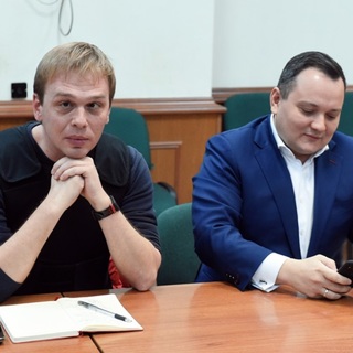Иван  Голунов (слева)