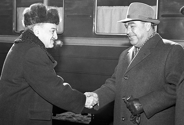 Анастас Микоян и Леонид Брежнев, 1965 год