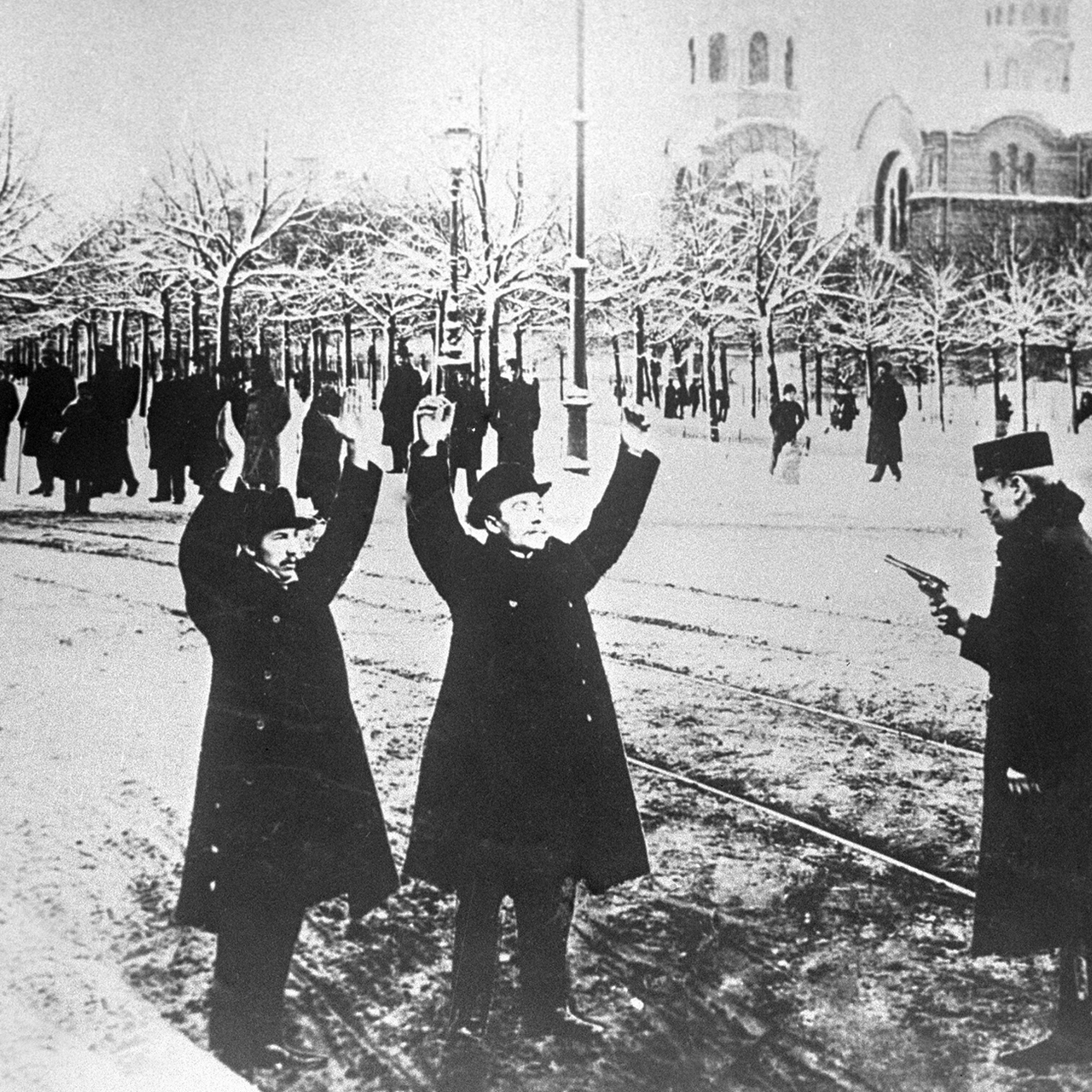 Длинные праздники. Кровавое воскресенье 1905. Еврейские погромы в Российской империи 1905. Революционные погромы в России.