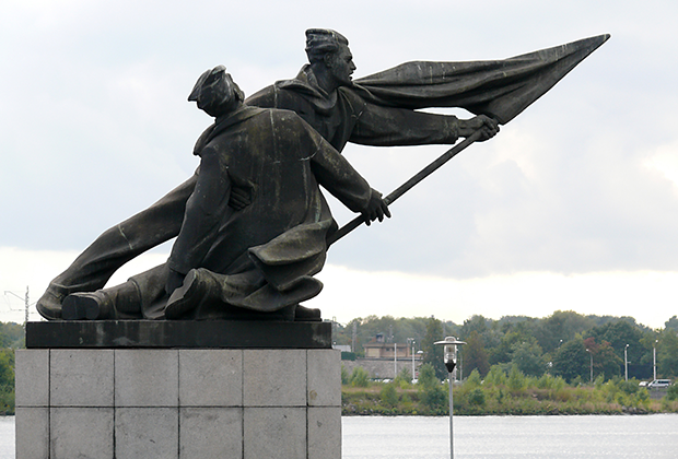 Памятник борцам революции 1905 года в Риге.