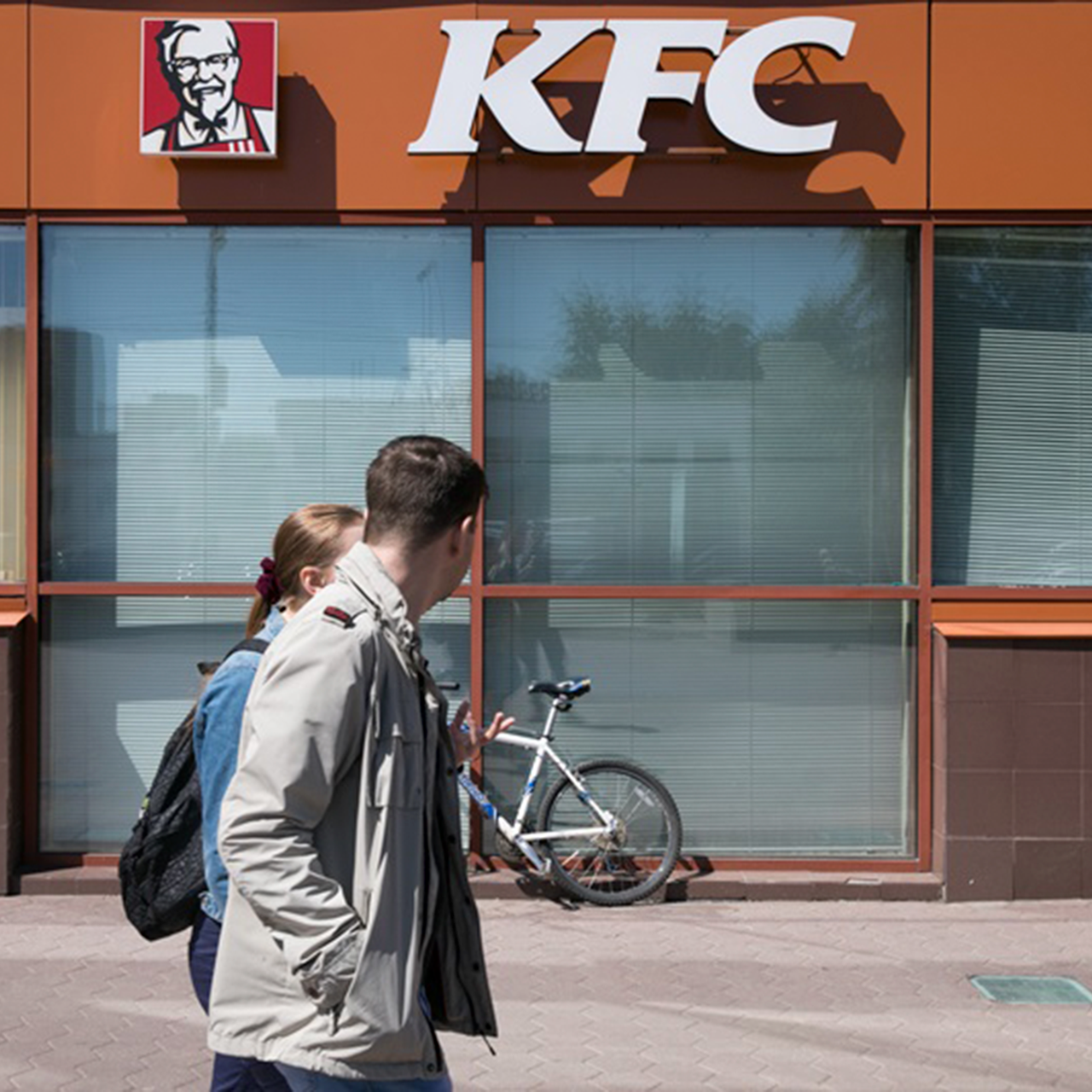 Открыли kfc. KFC запустил новый Формат. Открытие Ростикса.