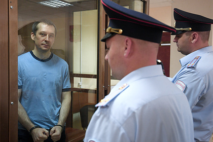 Бывший полковник МВД Захарченко решил вернуть свои миллиарды после конфискации