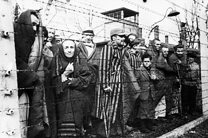 Сестра жертвы Холокоста назвала фотографии освобождения Освенцима подделкой
