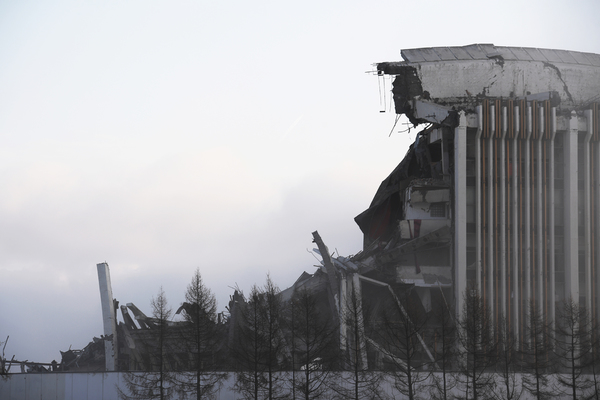 Обрушение крыши при демонтаже спортивно-концертного комплекса «Петербургский»