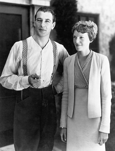 Актер Гэри Купер с летчицей Амелией Эрхарт, 1930-е годы