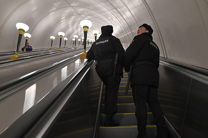 В московском метро объявились кашляющие «китайцы» и люди в костюмах биозащиты