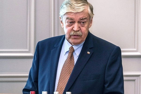 Посол России в Латвии Евгений Лукьянов