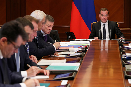 Кремль счел некорректным говорить о ревизии работы правительства Медведева