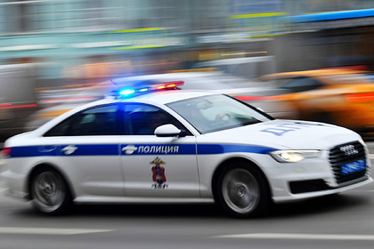 Неизвестные обстреляли московский автосалон