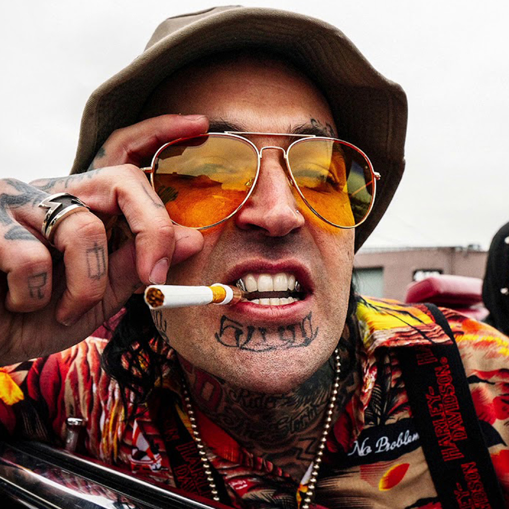 Yelawolf на мотоцикле