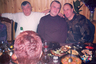 В центре — смотрящий за Читинской областью и Бурятией Георгий Углава (Тахи), слева — Федор Титов (Тит), справа — Олег Кривов, один из авторитетов российского преступного мира.