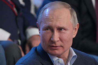 Путин захотел закрепить особое отношение к детям в Конституции