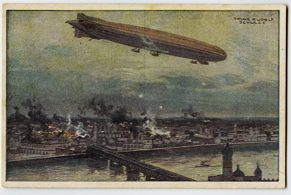 Германский цеппелин над Варшавой. Немецкая открытка выпуска 1915-1916 годов